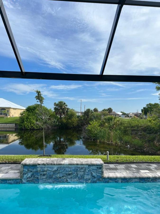 Newly Built Villa Ballerina With Heated Pool And Incredible View Into Beautiful Arrowheadcanal Cape Coral Kültér fotó